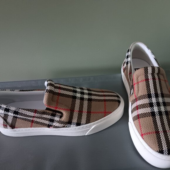 Brand New Never worn Authentic Burberry Thompson check espadrilles size 39.5 - Picture 4 of 4